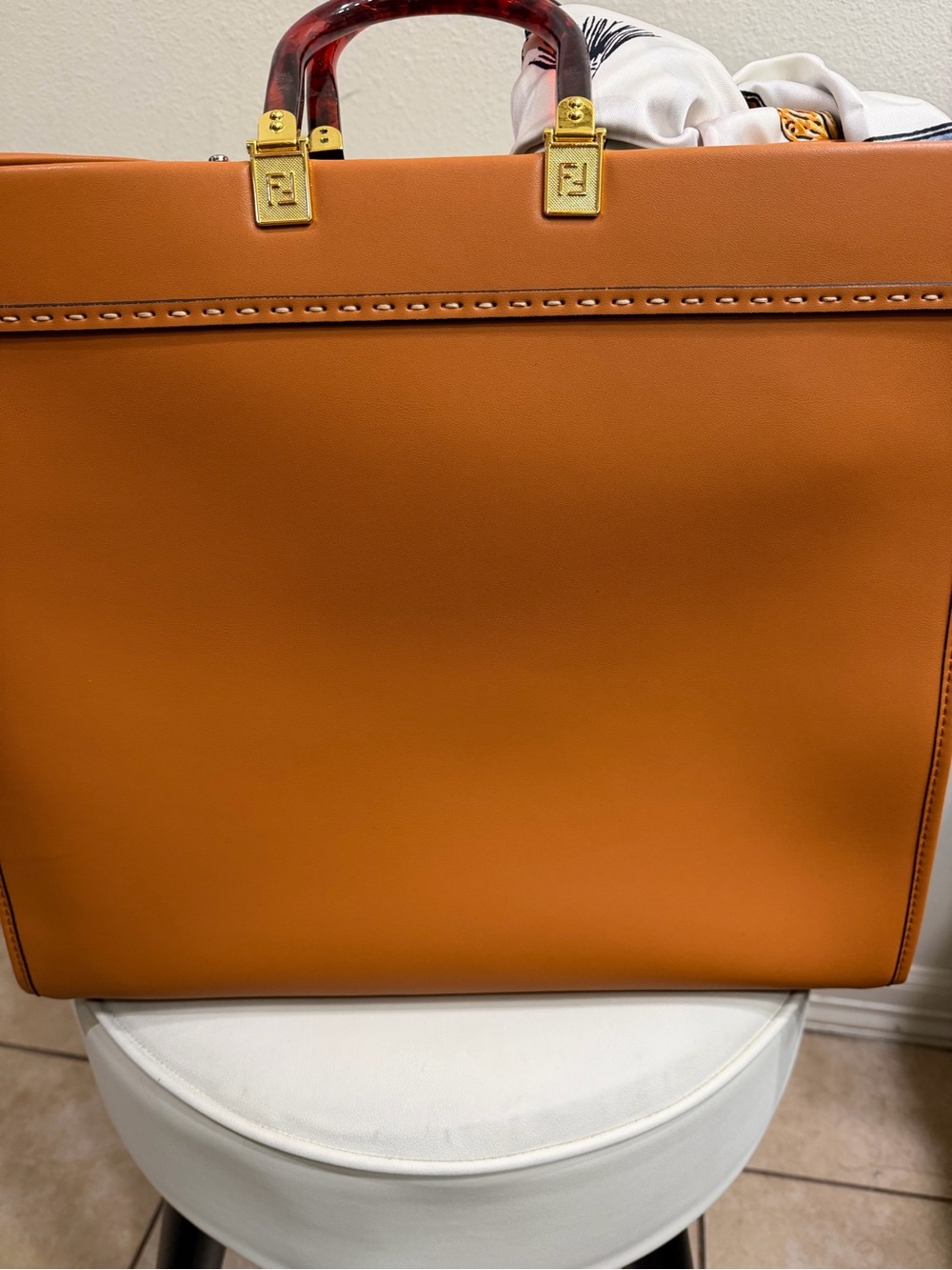 Handbag - Picture 4 of 7